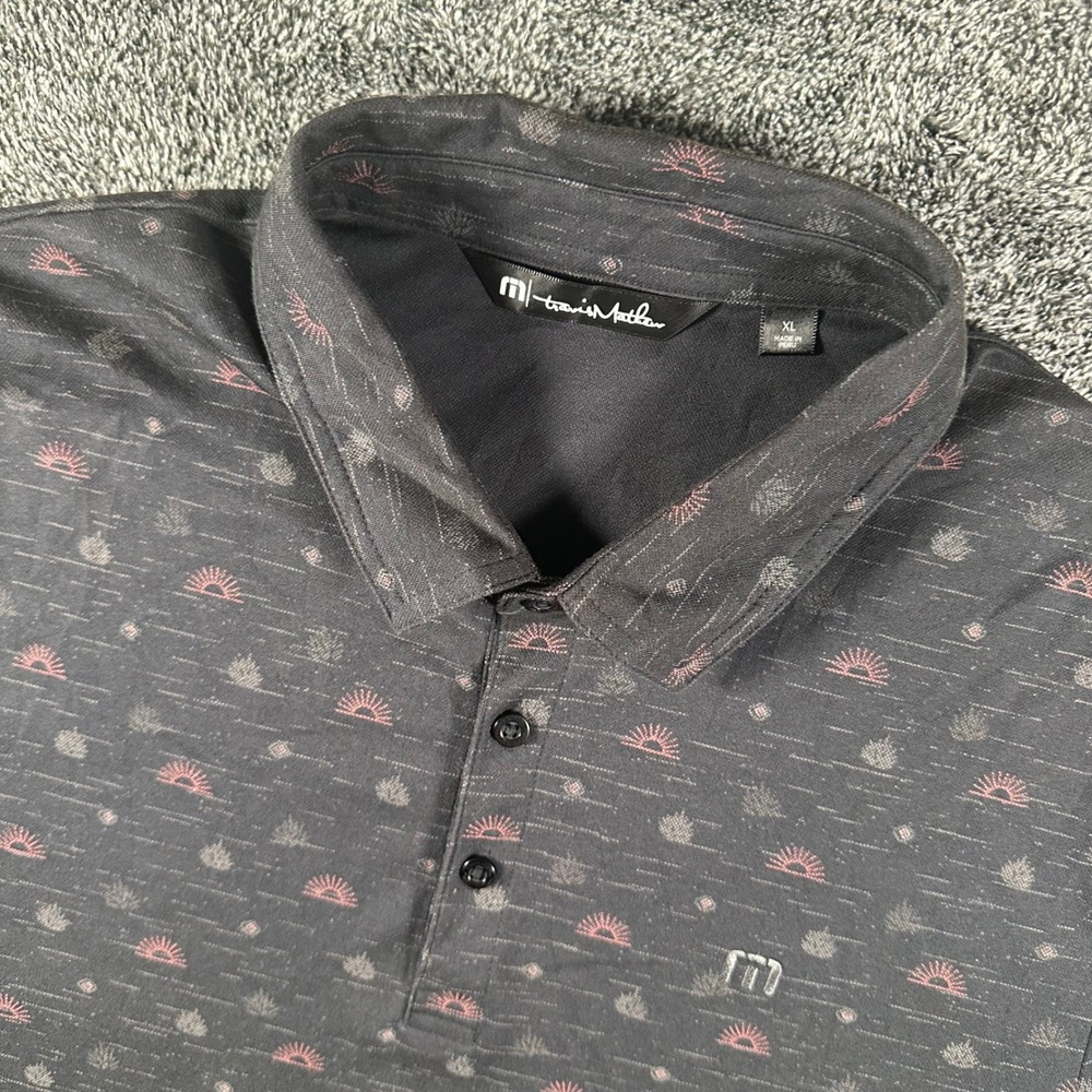 Travis Mathew Polo Shirt Mens XL Charcoal Gray Pink Cactus Sunburst Print Golf